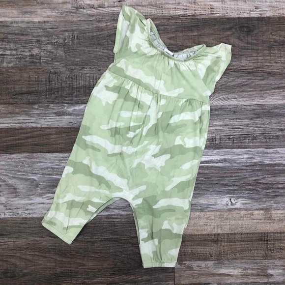 Old Navy Flutter-Sleeve Jumpsuit for Baby green camo - Picture 2 of 2